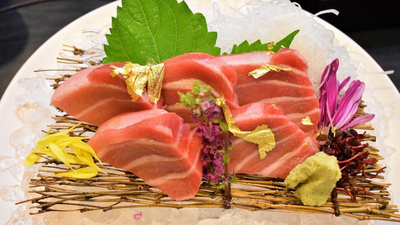 あつた蓬莱軒神宮前店の大トロ