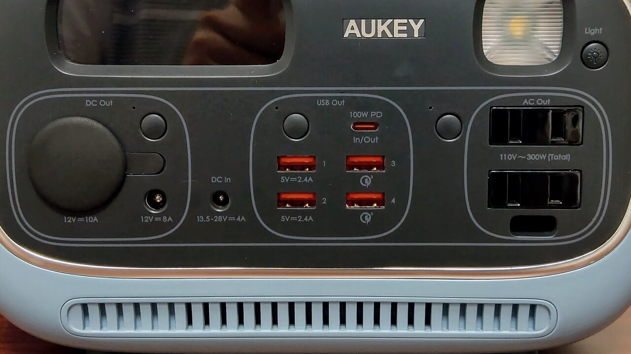 ⭐️レトロでかわいい⭐️AUKEY ポータブル電源 アウトドア 災害-